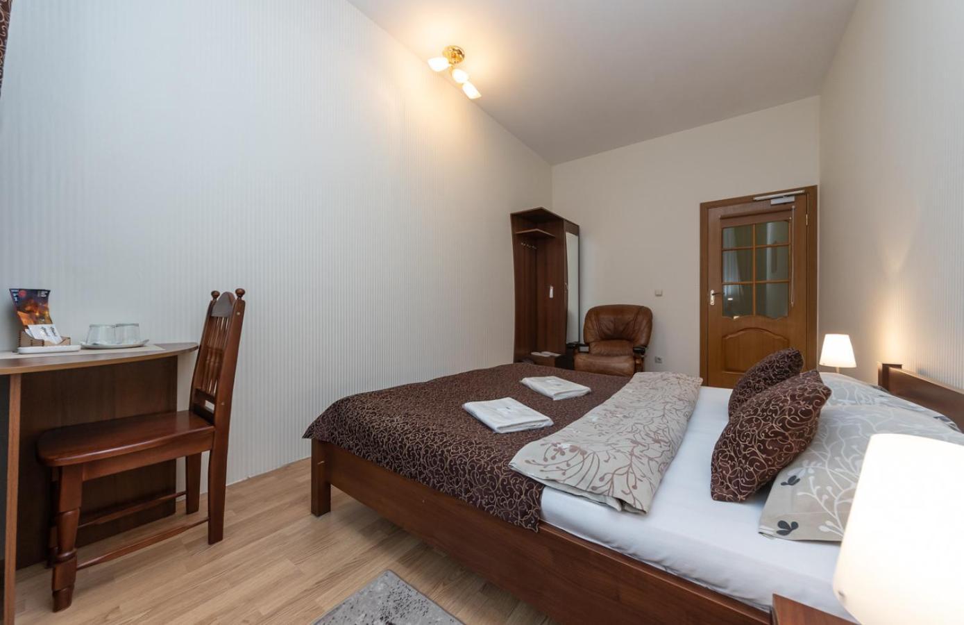 Mini-Hotel Guest Residence Kyiv Exterior photo