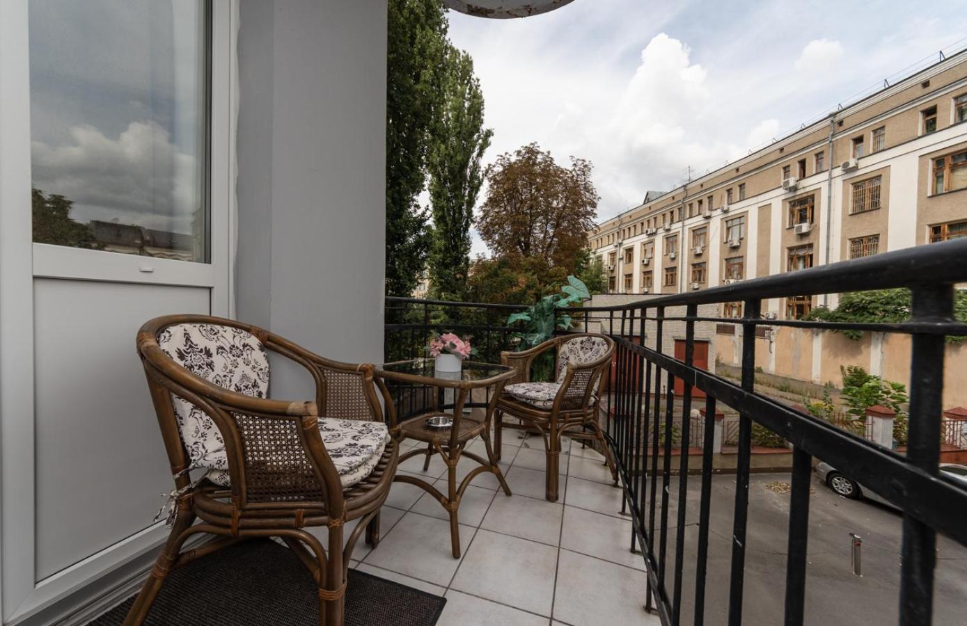Mini-Hotel Guest Residence Kyiv Exterior photo
