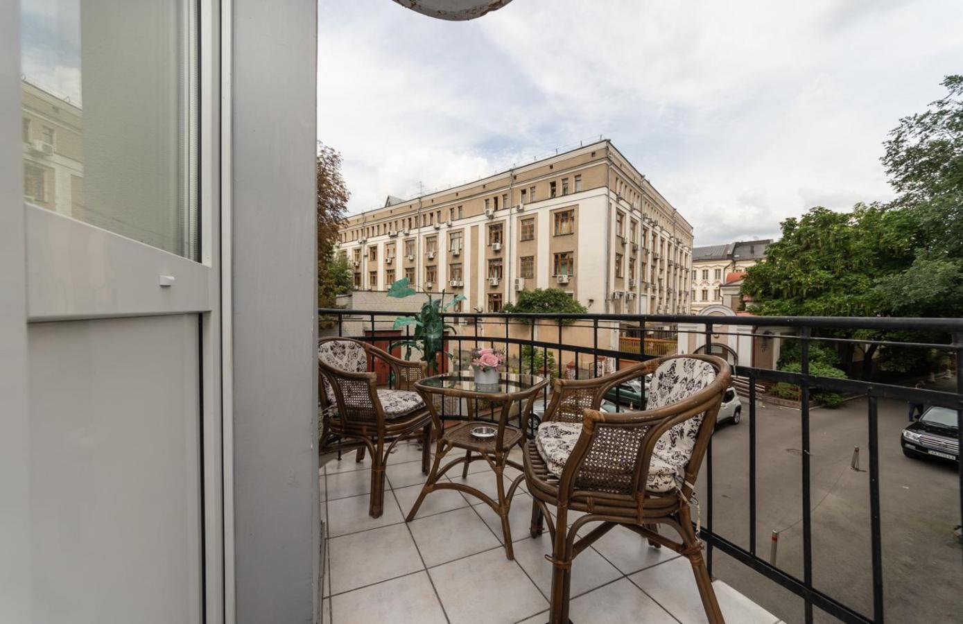 Mini-Hotel Guest Residence Kyiv Exterior photo
