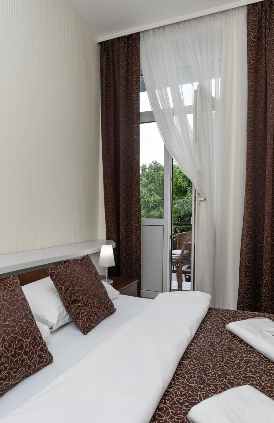 Mini-Hotel Guest Residence Kyiv Exterior photo