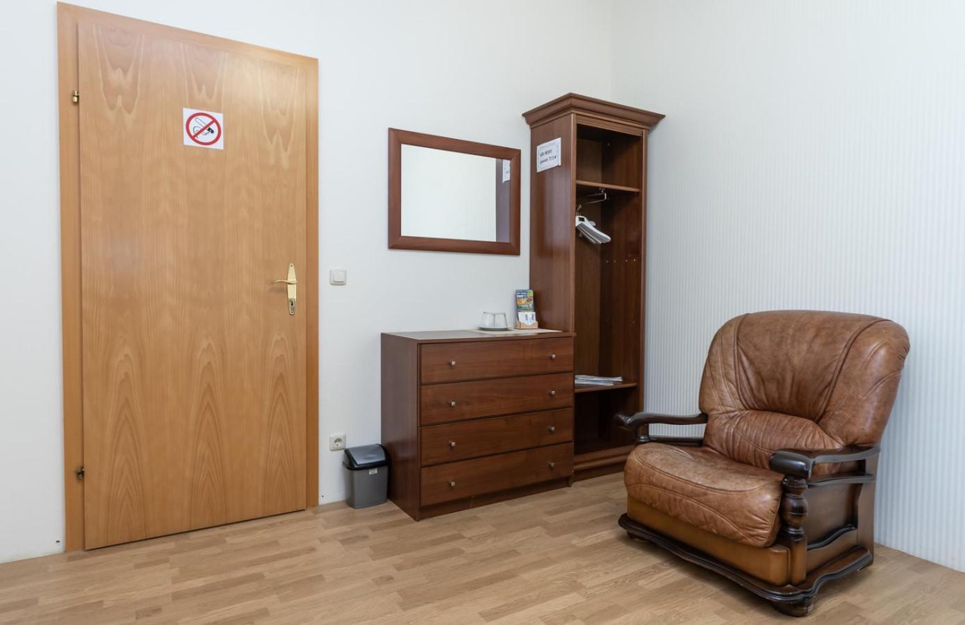 Mini-Hotel Guest Residence Kyiv Exterior photo