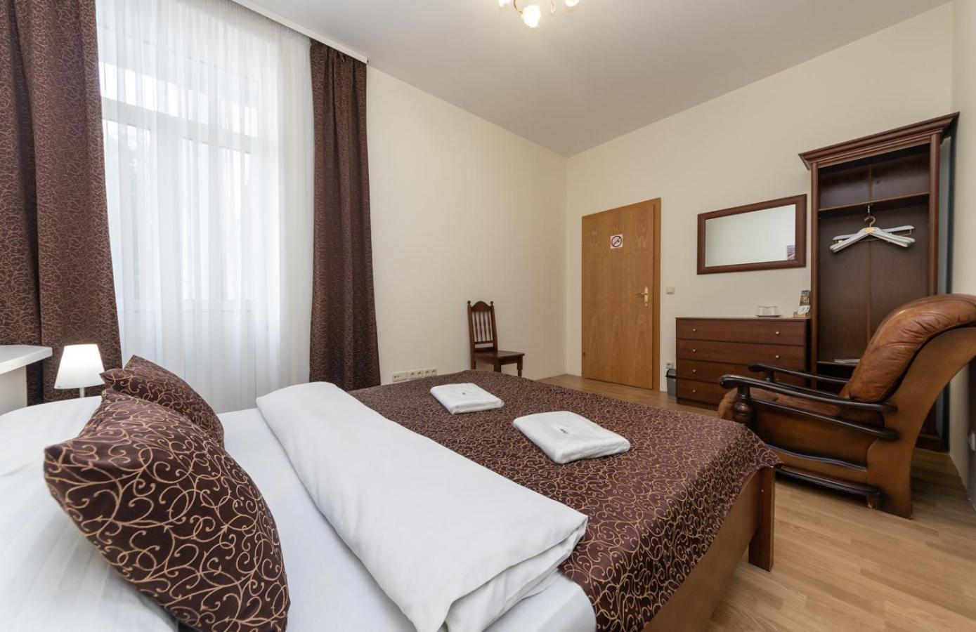 Mini-Hotel Guest Residence Kyiv Exterior photo